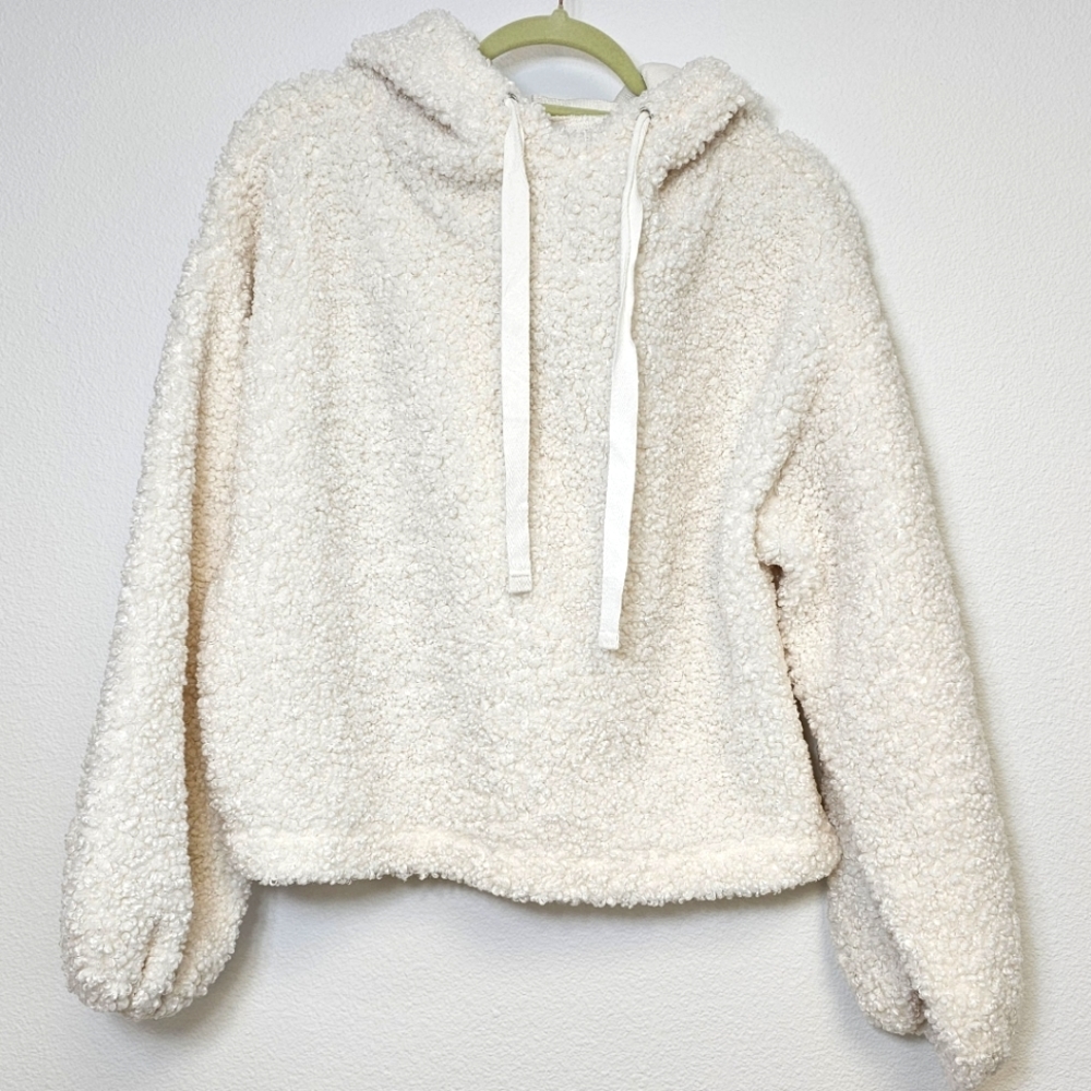 Forever 21 contemporary teddy small cop hooded drawstring sweater top cream
